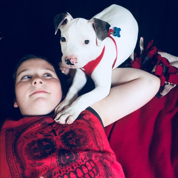 Meet your Posher, Bryanne - Picture 2 of 7